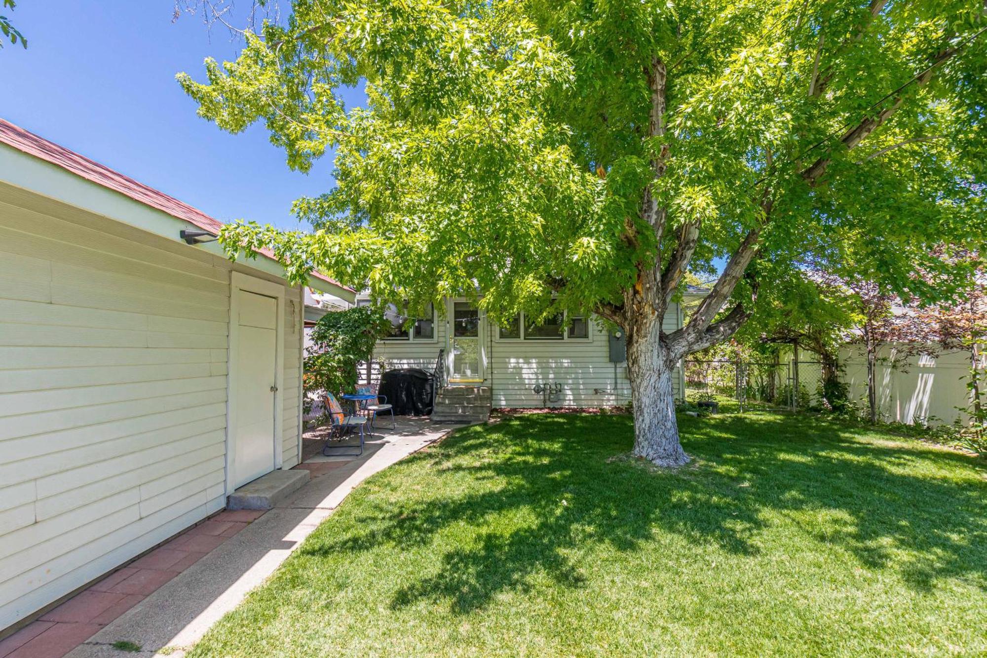 Butterfly - Cozy Cottage W- Great Downtown Location Grand Junction Room photo