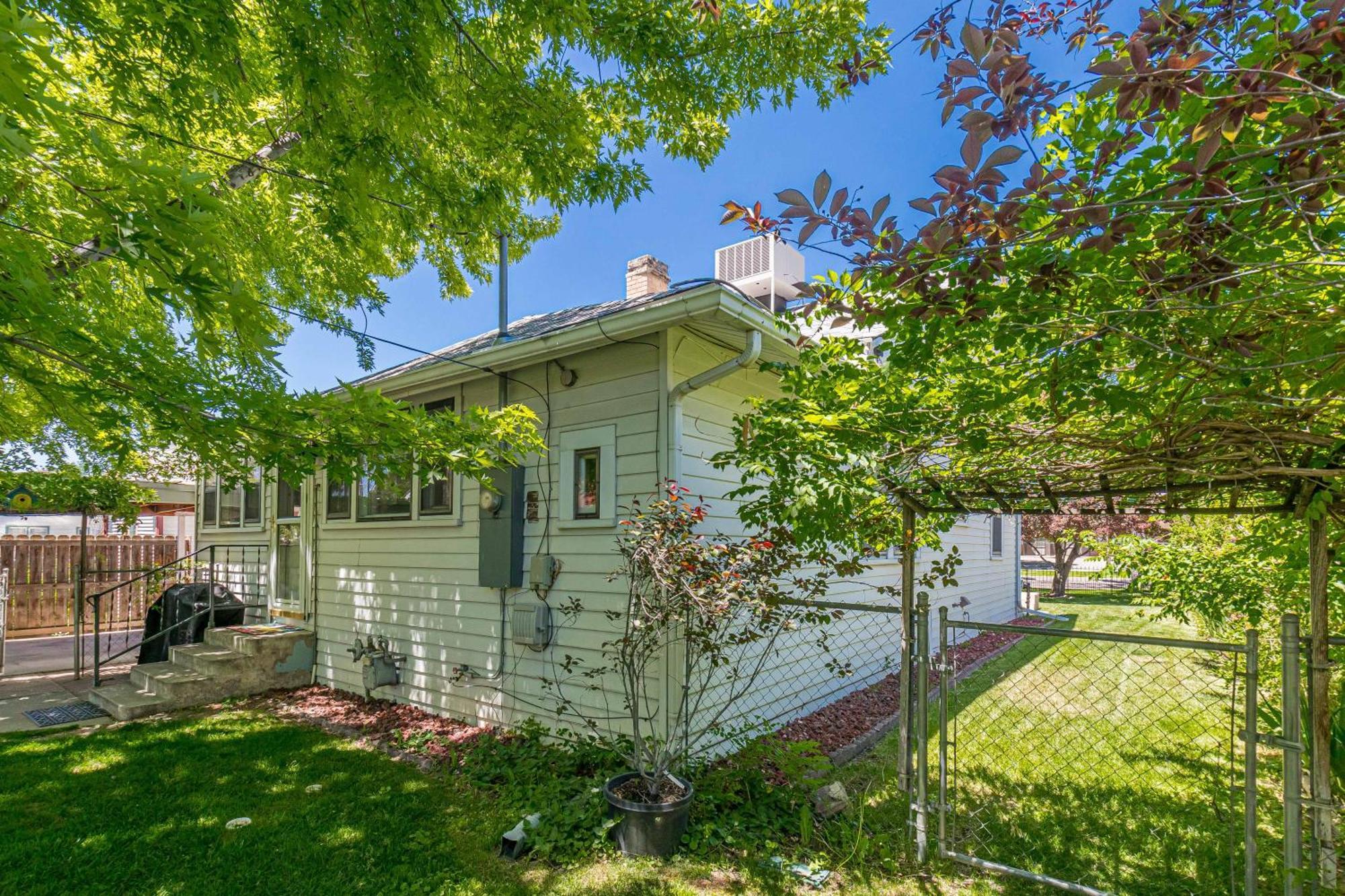 Butterfly - Cozy Cottage W- Great Downtown Location Grand Junction Room photo